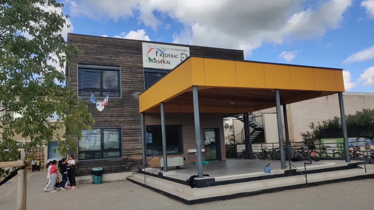 Ecole_Frederic_Mistral.jpg